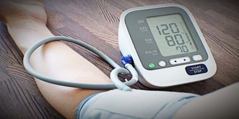 اعراض ارتفاع ضغط الدم وعلاجها في 3 خطوات