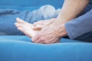 علاج تنميل القدمين لمرضى السكري وتخفيف أضرار اعتلال أعصاب القدم