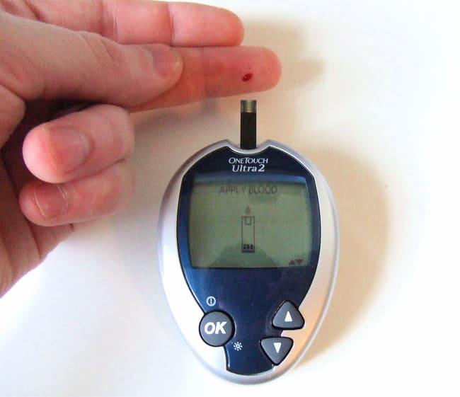 نسبة السكر الطبيعية في الدم و8 نصائح للتحكم بالسكري