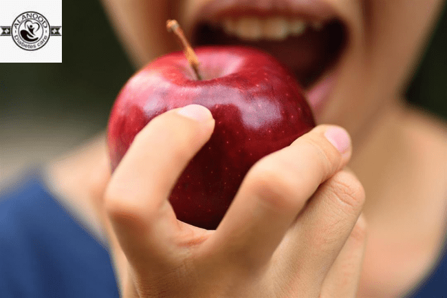 حتى تفاحة صغيرة في اليوم قد تساعد في التخلص من مرض السكري